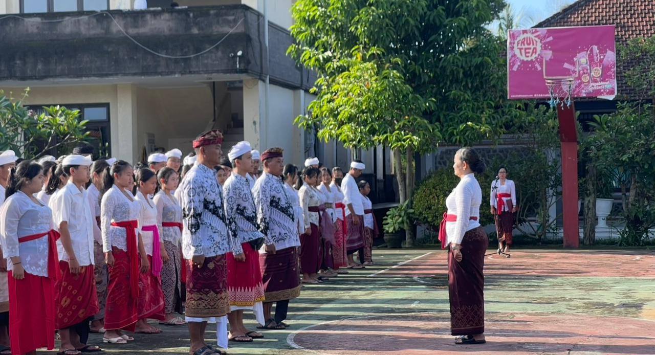Upacara Peringatan Hari Guru Nasional 25 November 2025 di SMK Negeri 1 Bangli