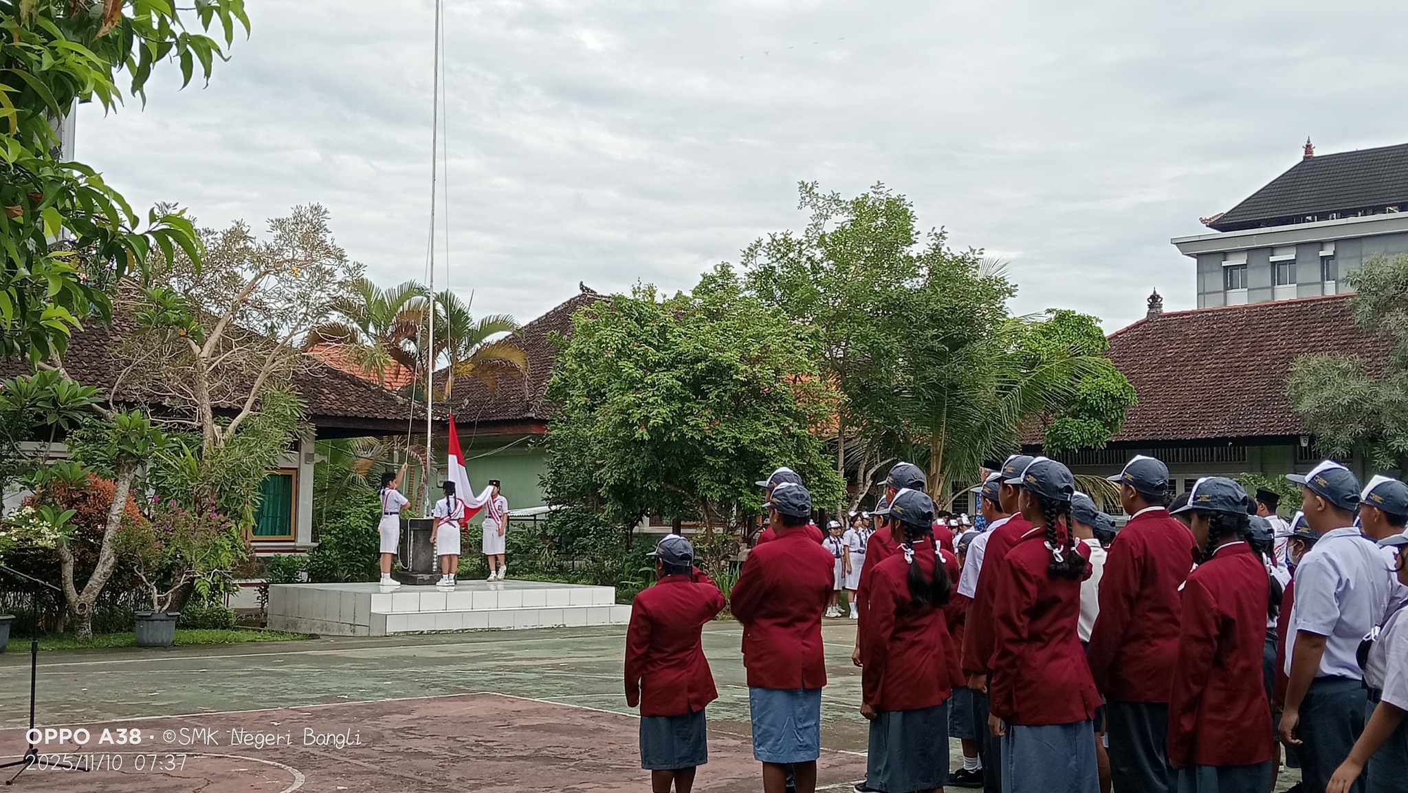 Upacara Peringatan Hari Pahlawan 10 November 2025 di SMK Negeri 1 Bangli